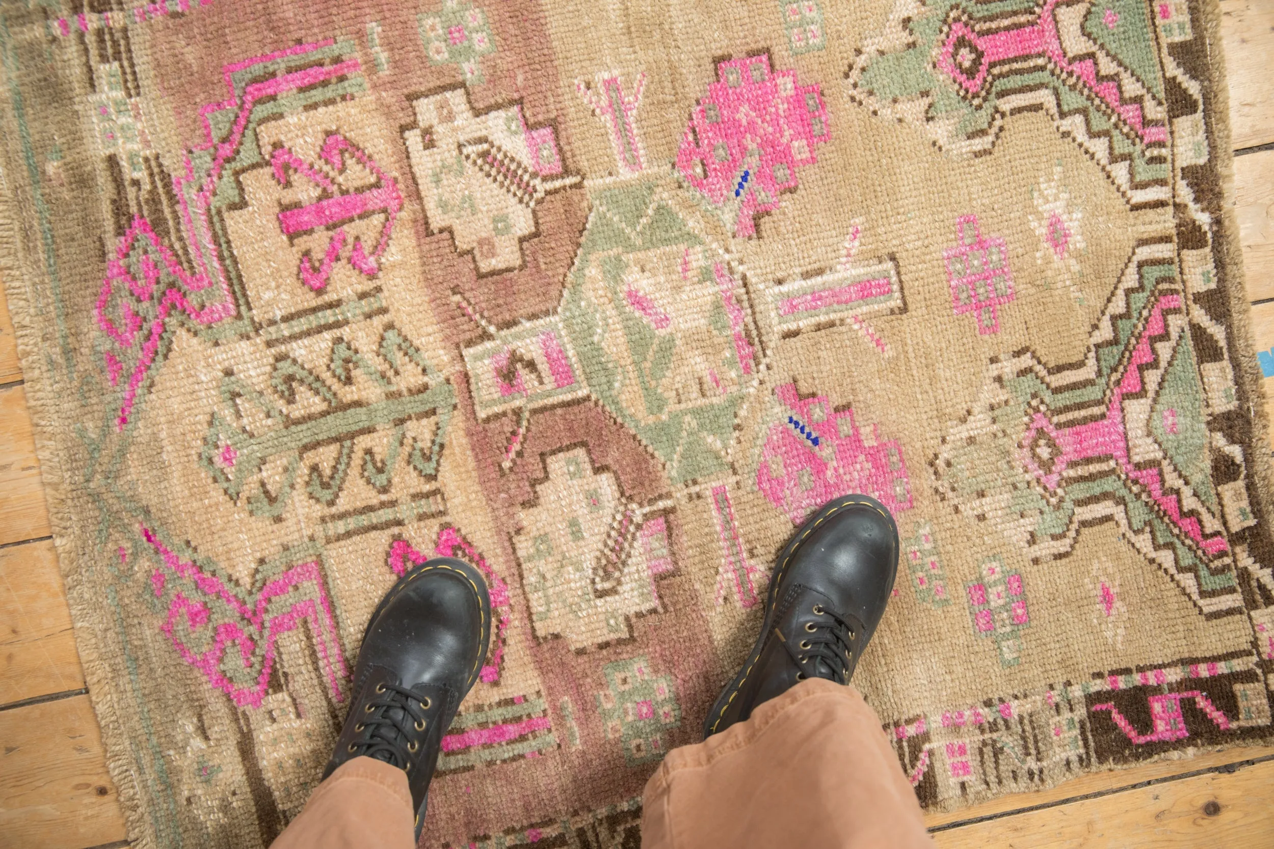 3x3.5 Vintage Distressed Kars Square Rug