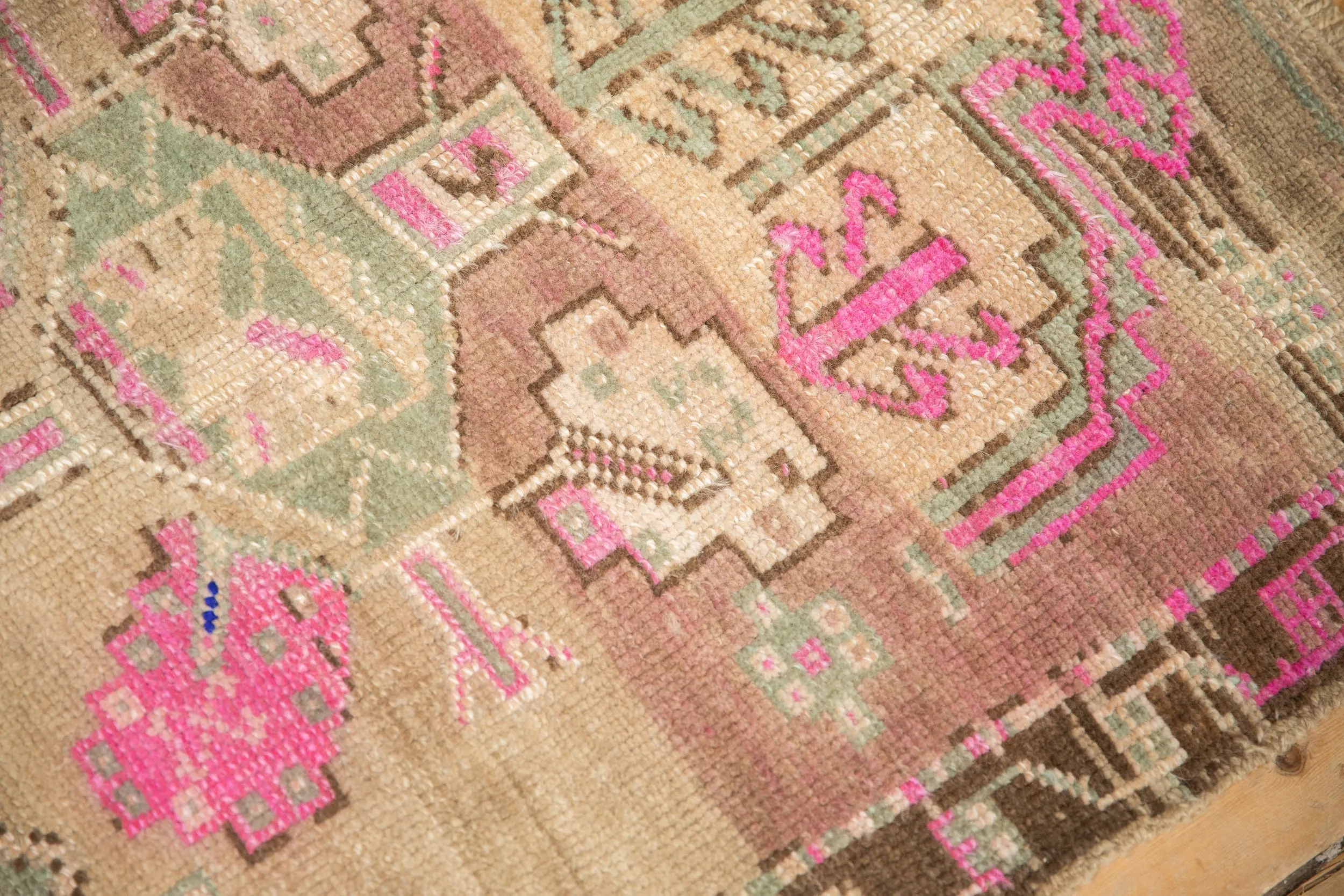 3x3.5 Vintage Distressed Kars Square Rug