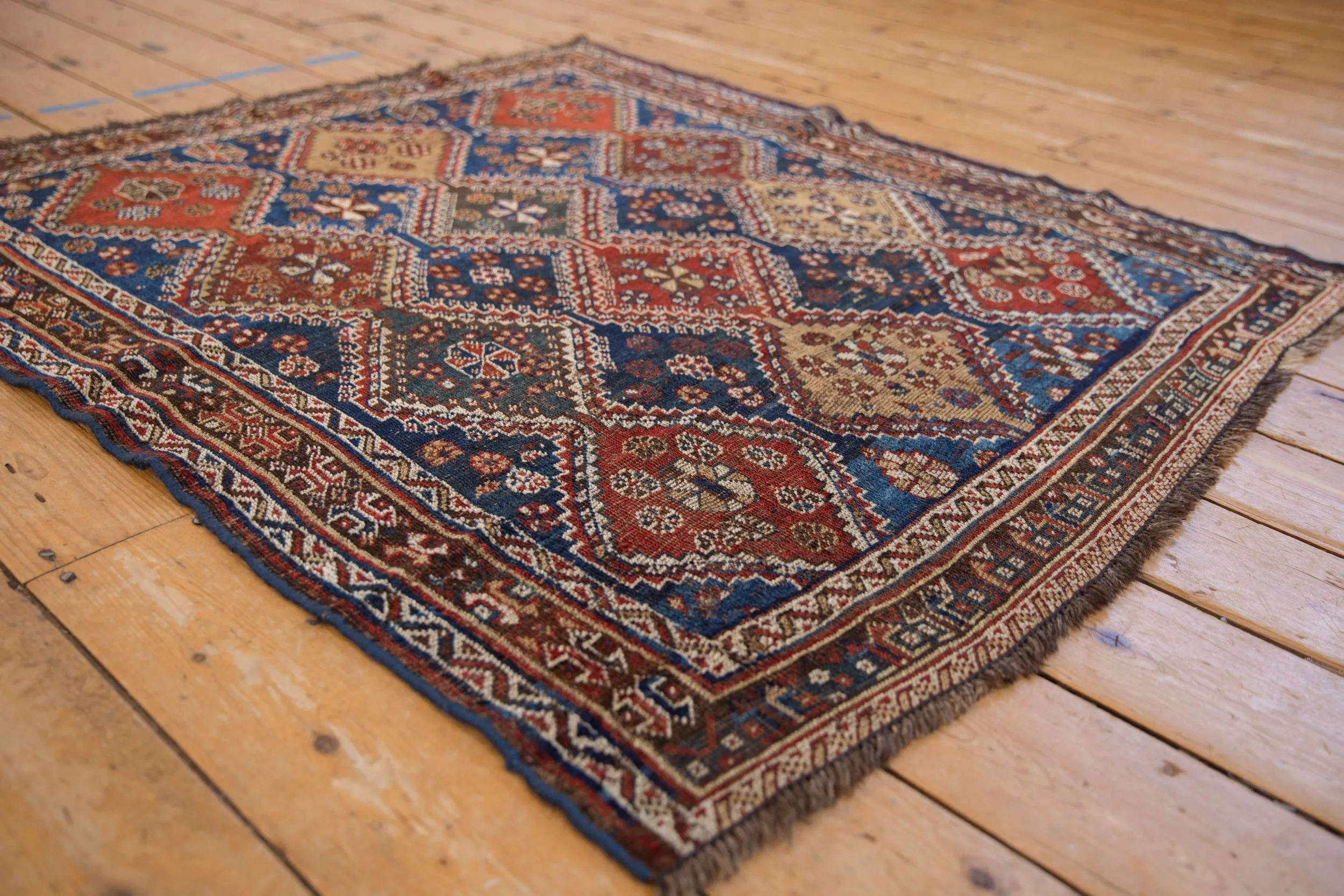 4x4.5 Antique Qashqai Square Rug