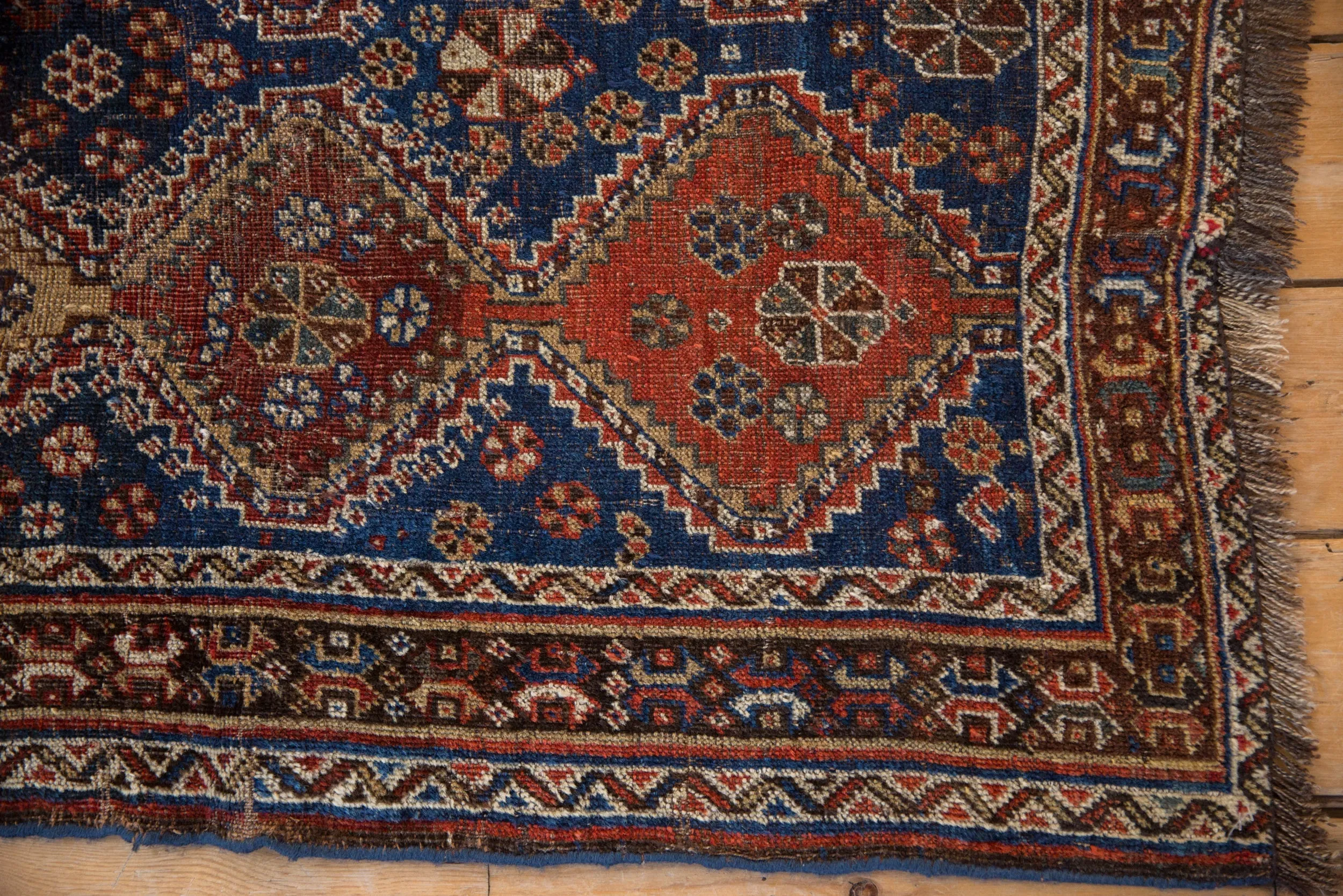 4x4.5 Antique Qashqai Square Rug