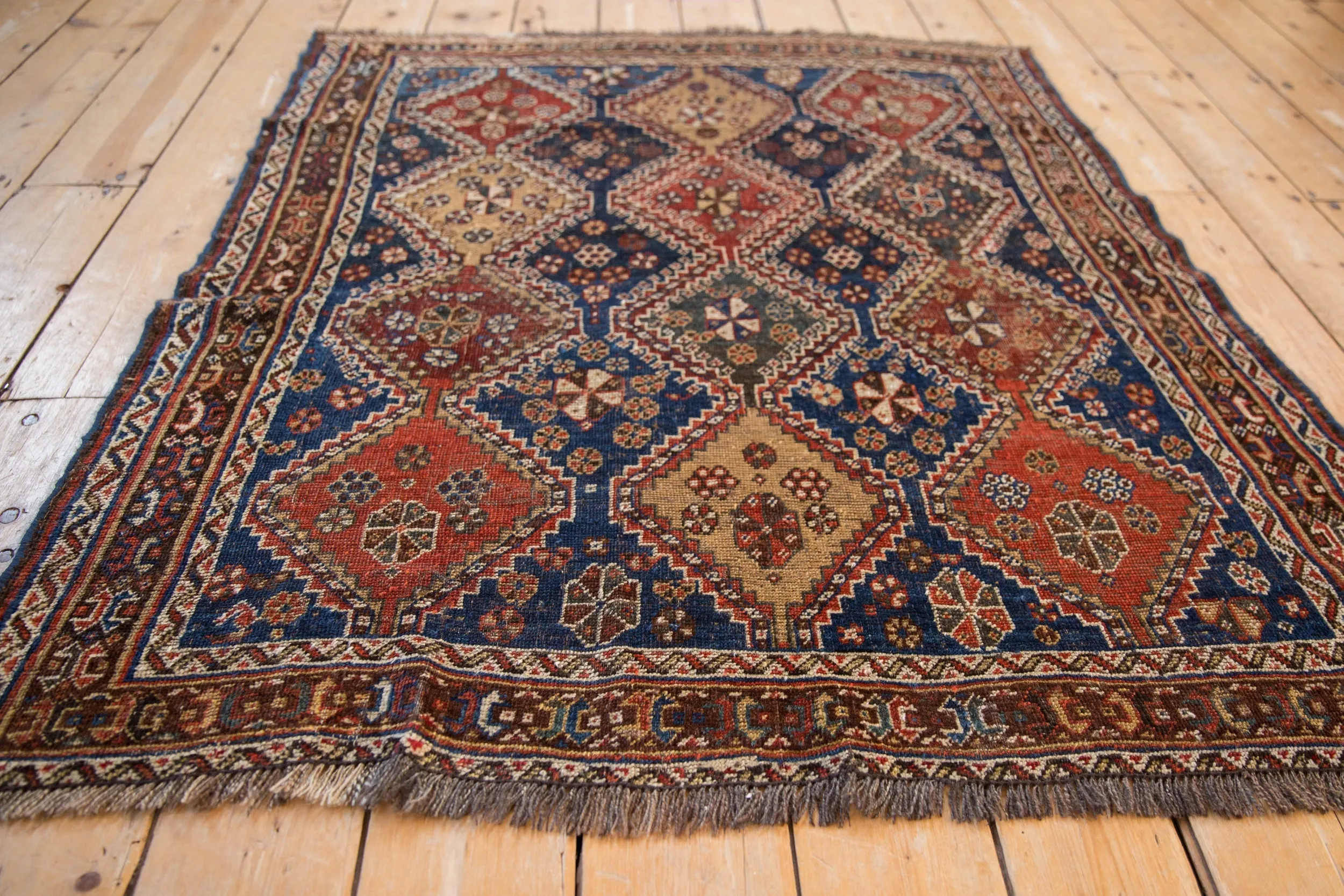 4x4.5 Antique Qashqai Square Rug