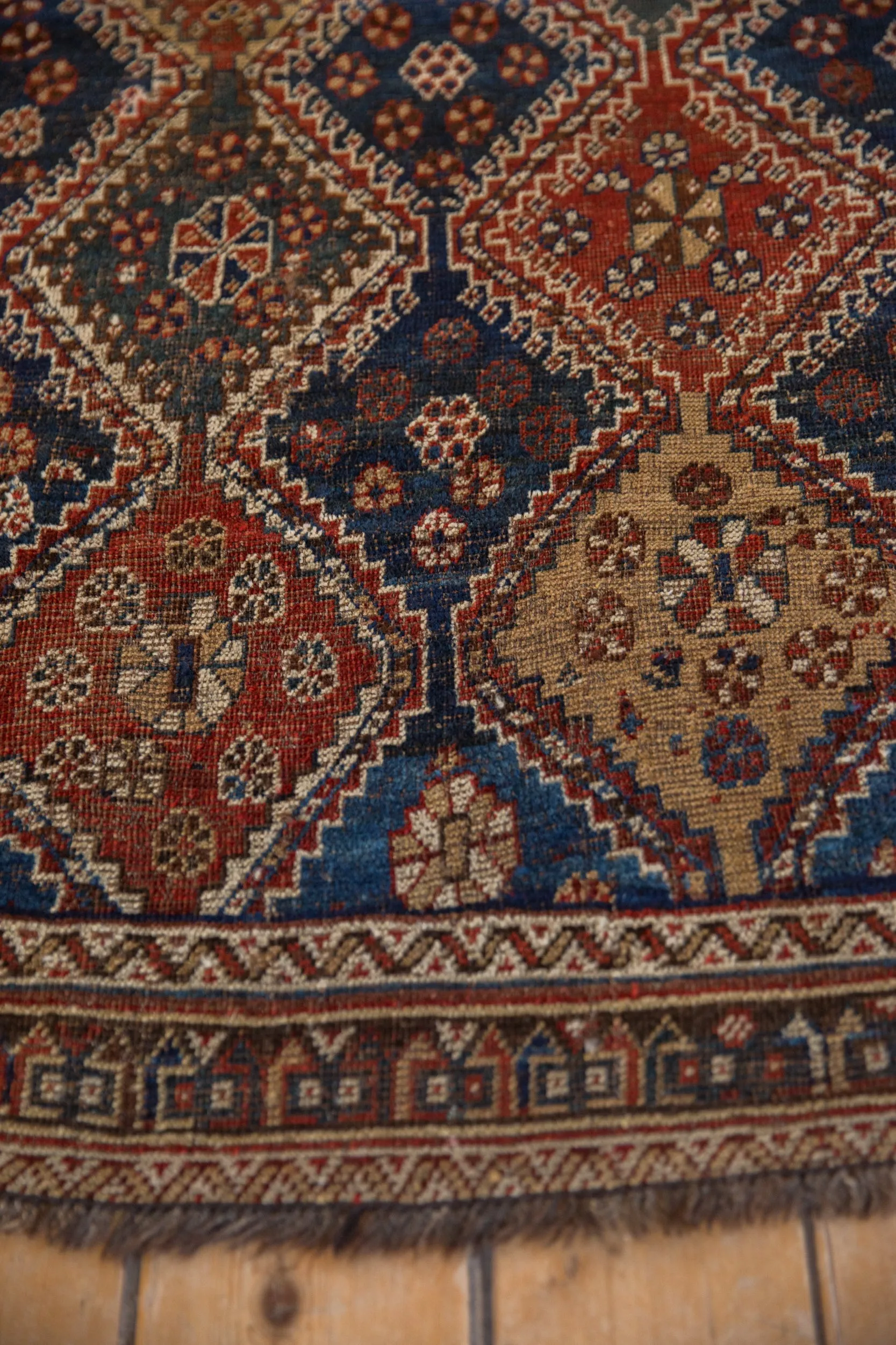 4x4.5 Antique Qashqai Square Rug