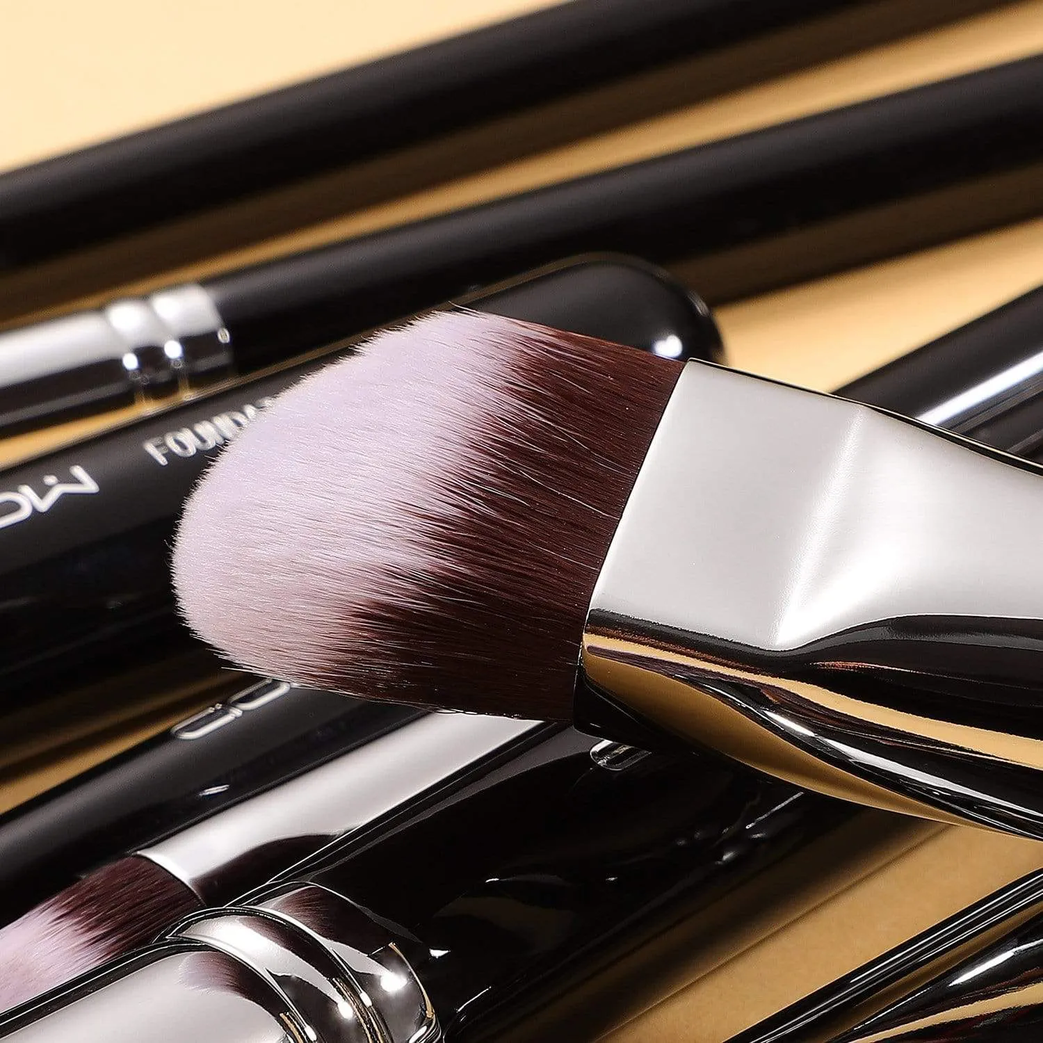 8 PCS SCULPT AND BLEND BRUSH KIT - BRIGHT SILVER