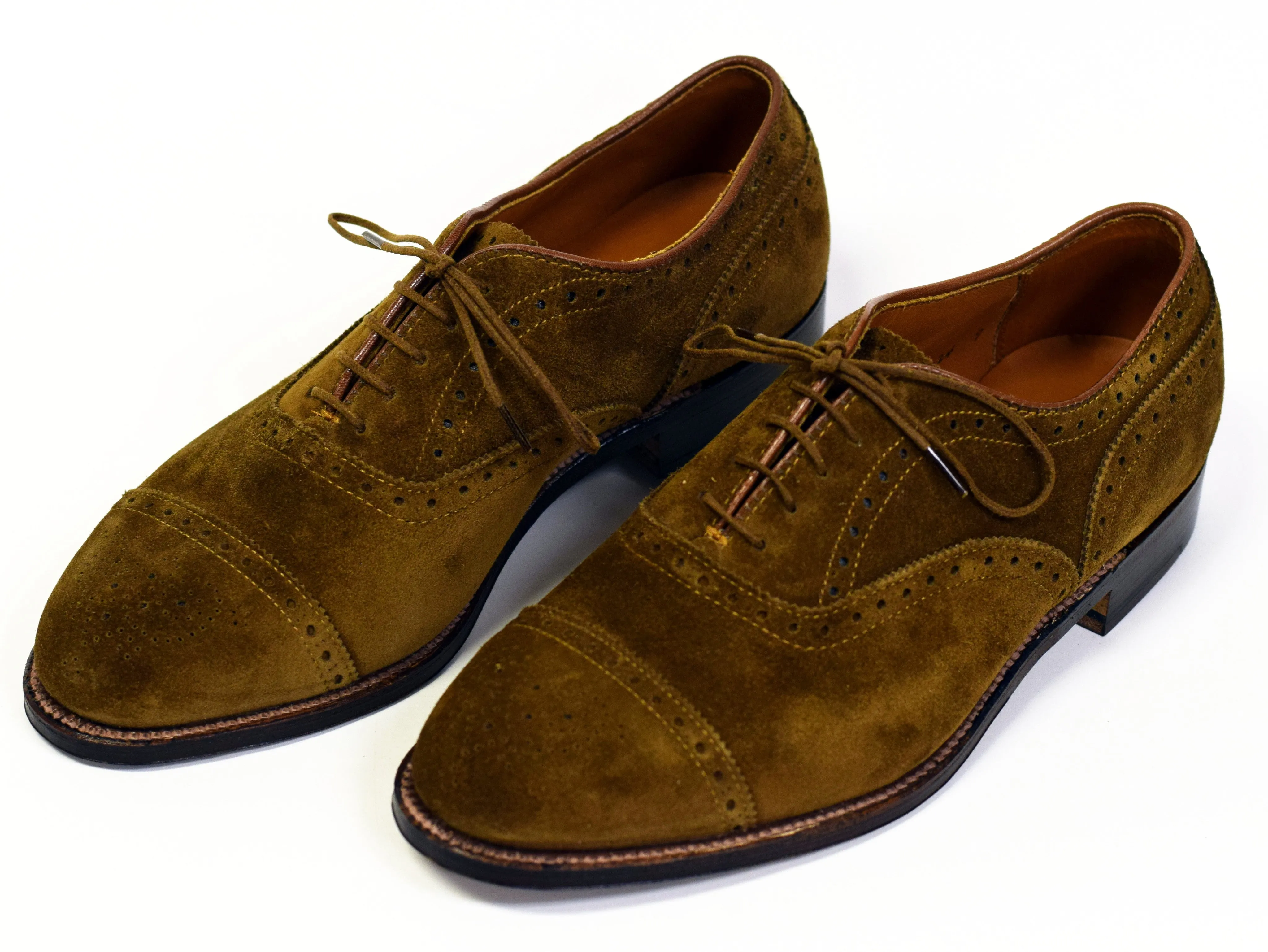 Alden 51670F Snuff Suede Medallion Tip Balmoral