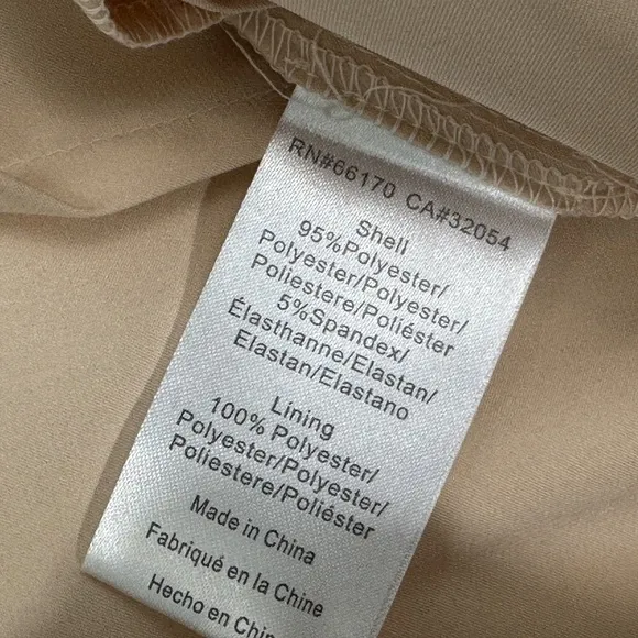 Anthropologie Hutch Women’s Size Medium Neutral Beige Pleated Utility Shorts NWT