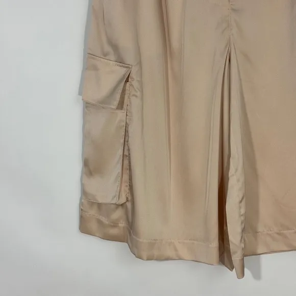 Anthropologie Hutch Women’s Size Medium Neutral Beige Pleated Utility Shorts NWT
