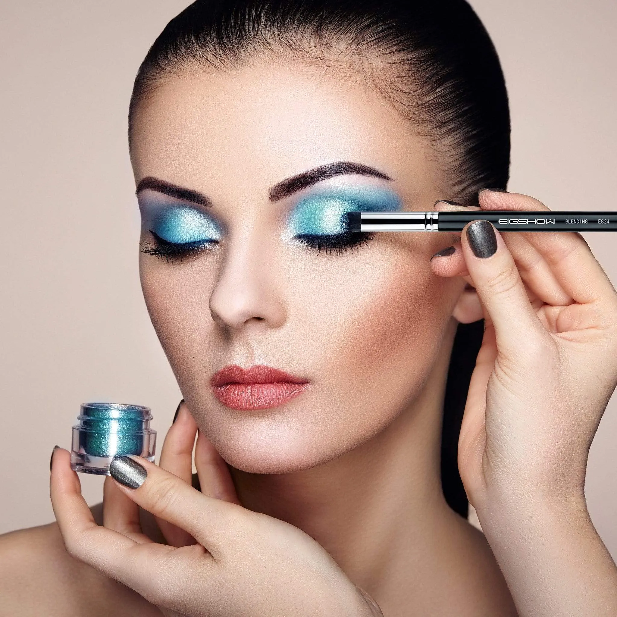 E824 - BLENDING BRUSH