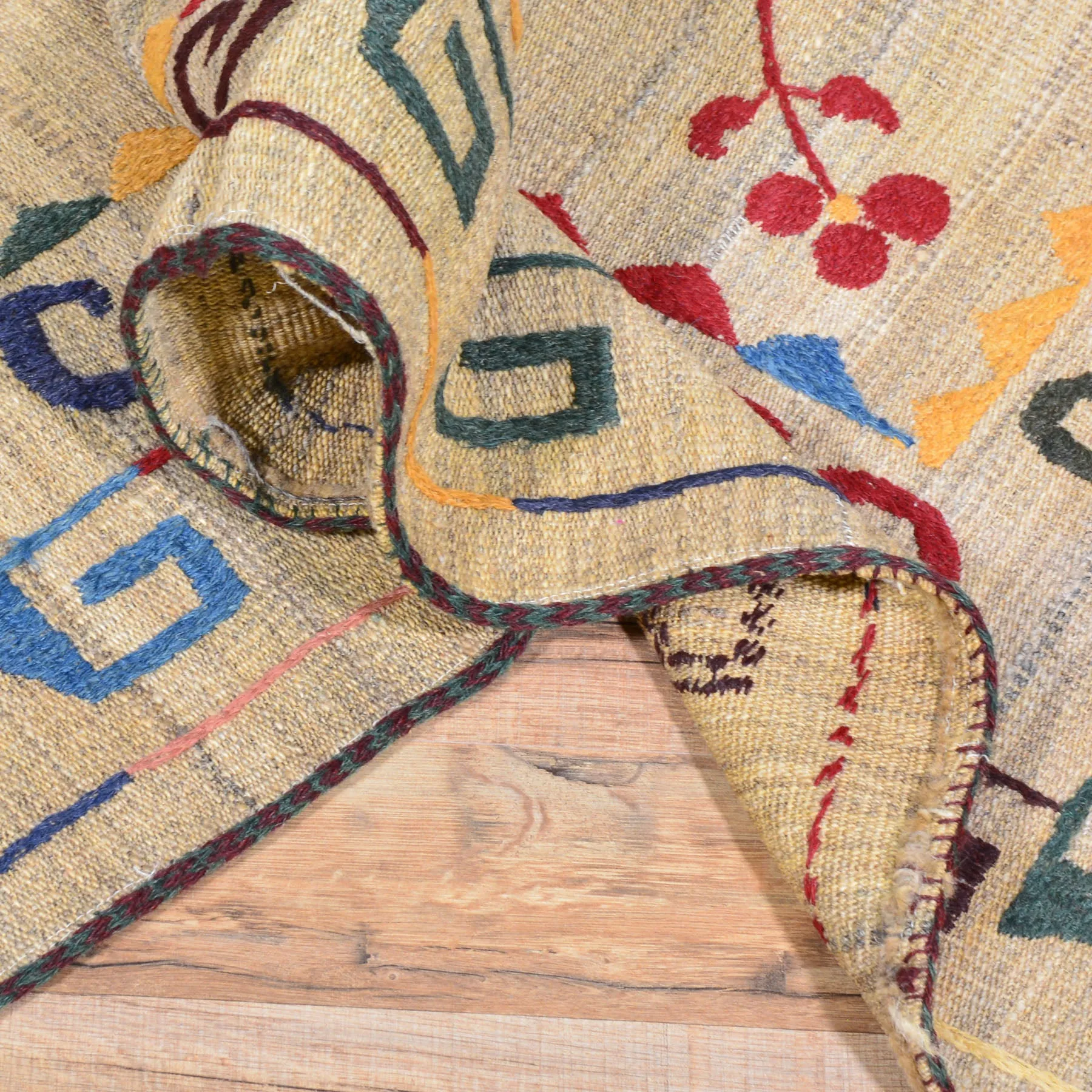 Hand-Woven Suszani Afghan Floral Handmade Wool Flatweave Rug (Size 4.6 X 6.1) Cwral-1059