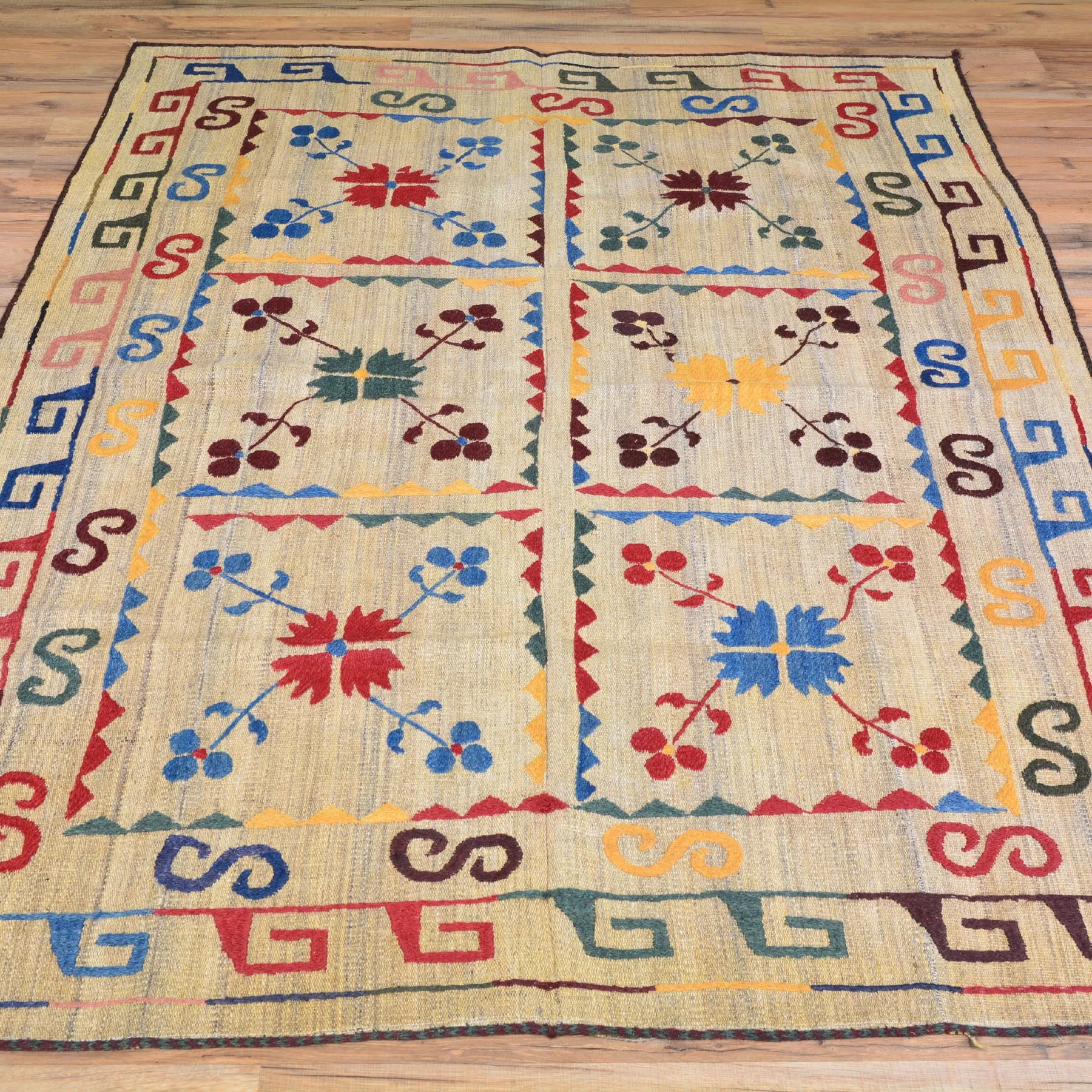 Hand-Woven Suszani Afghan Floral Handmade Wool Flatweave Rug (Size 4.6 X 6.1) Cwral-1059