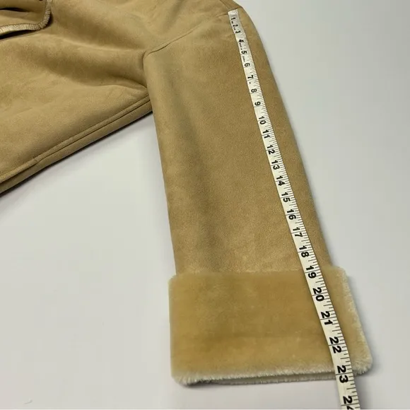 Liz Claiborne Faux Suede Jacket Coat Size M Buttons Sherpa Lined Pockets Classic