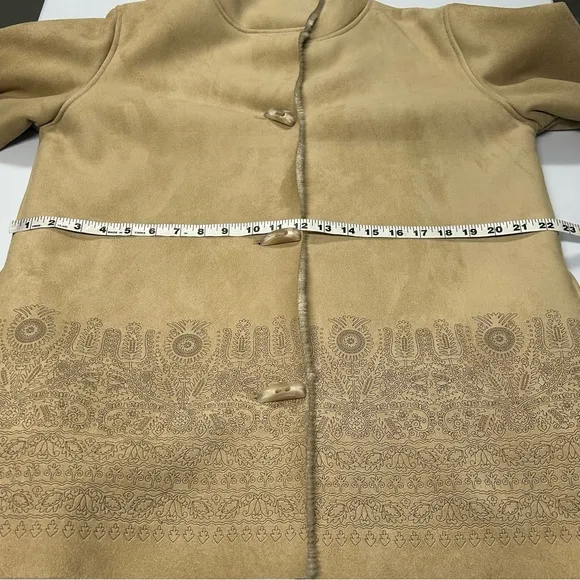 Liz Claiborne Faux Suede Jacket Coat Size M Buttons Sherpa Lined Pockets Classic