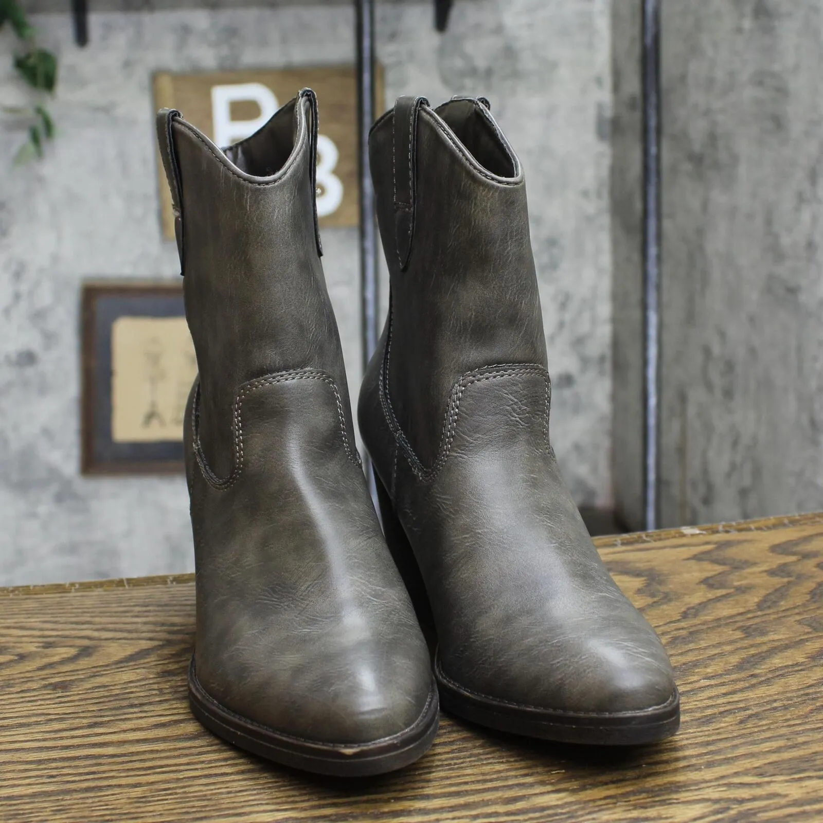 Madden Girl Ramz Women Western Booties 2495380 Gray 6.5M