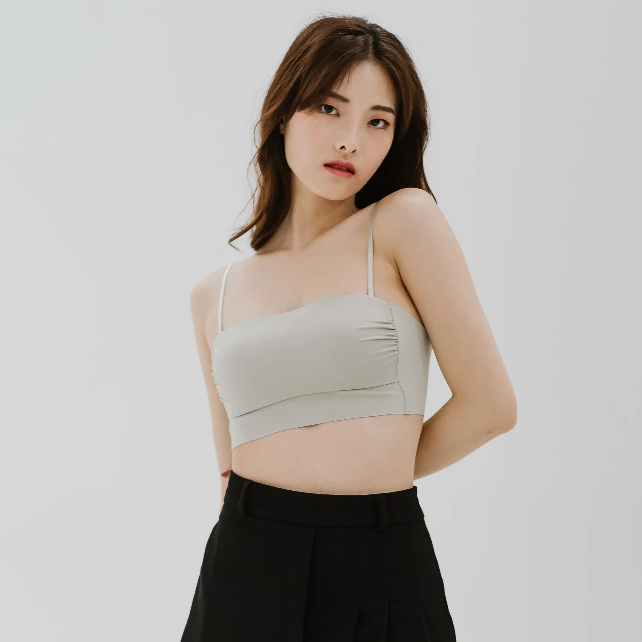Minimalist Chic! Ruched Lightly-Lined Seamless Midi Strapless Wireless Bra in Hojicha Latte