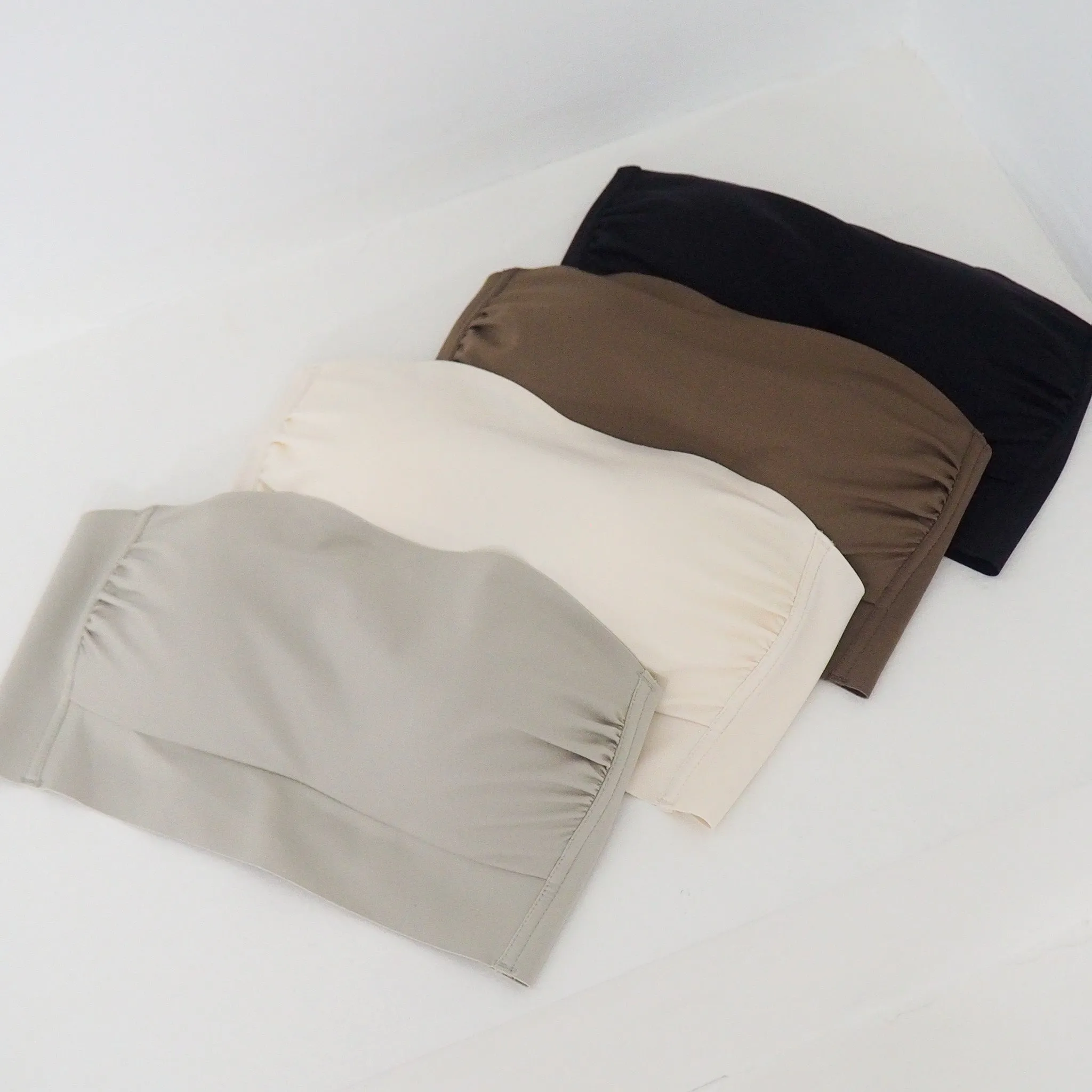 Minimalist Chic! Ruched Lightly-Lined Seamless Midi Strapless Wireless Bra in Hojicha Latte