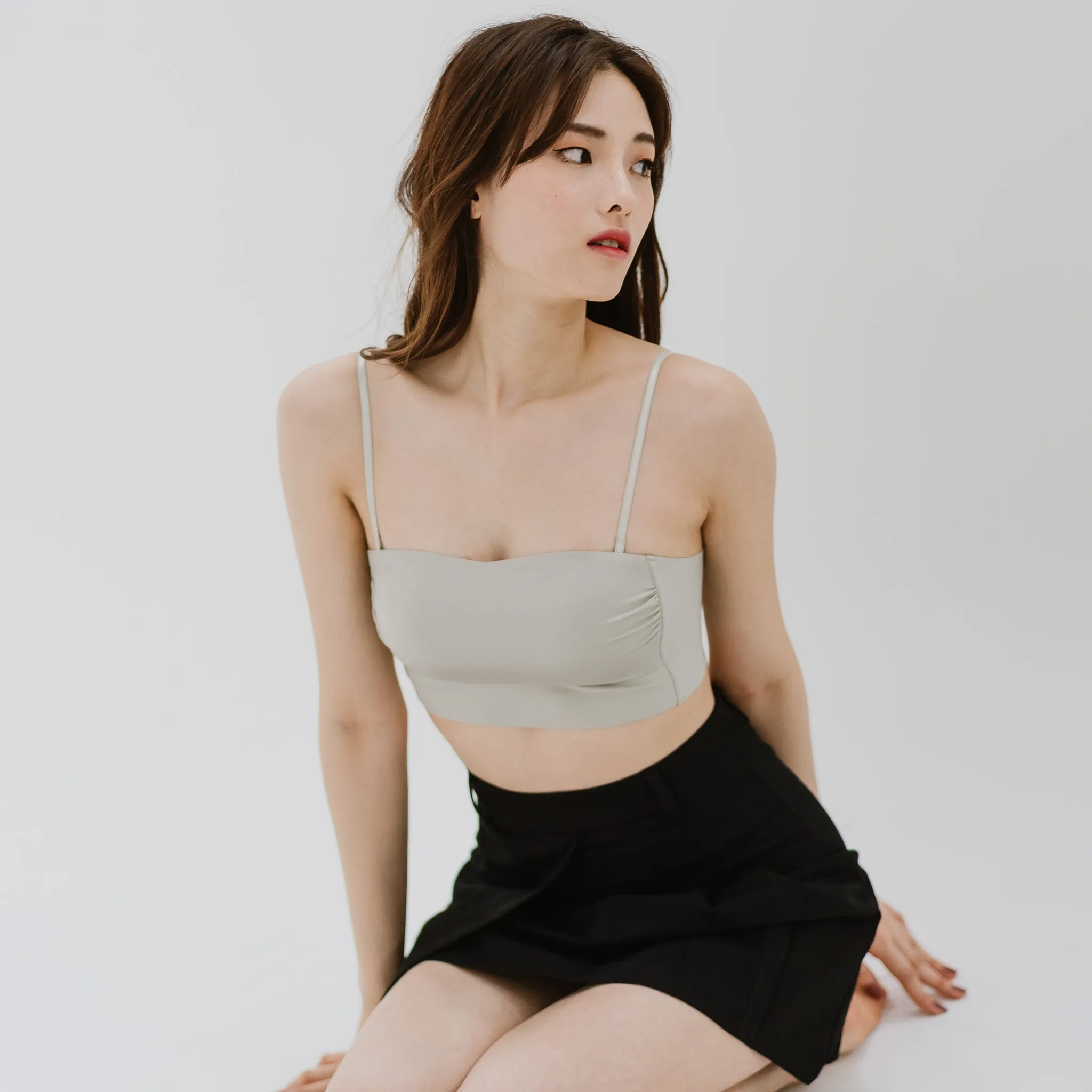 Minimalist Chic! Ruched Lightly-Lined Seamless Midi Strapless Wireless Bra in Hojicha Latte