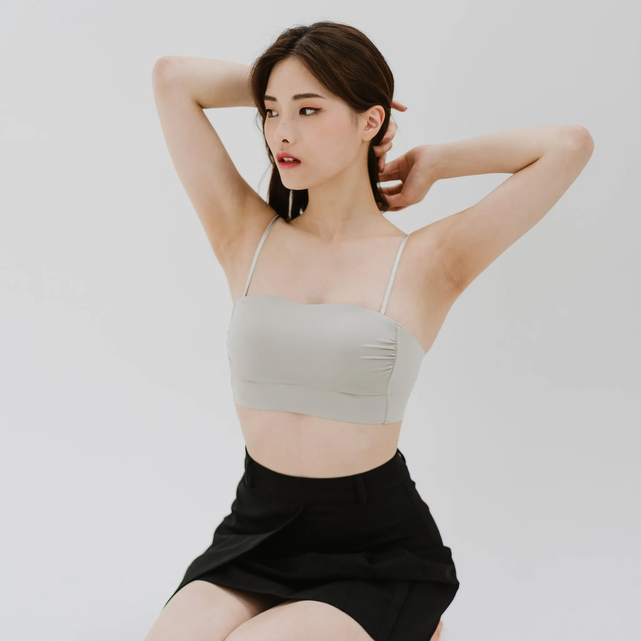 Minimalist Chic! Ruched Lightly-Lined Seamless Midi Strapless Wireless Bra in Hojicha Latte