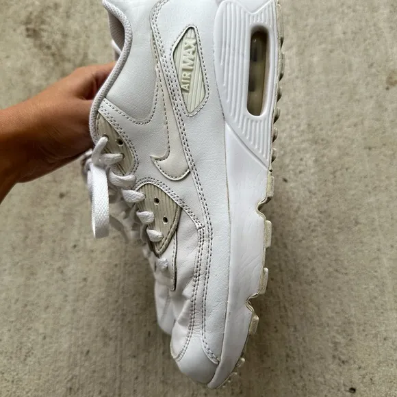 Nike Air Max 90 SE Sneakers White Tan Running Athletic Workout Shoes size 6.5Y