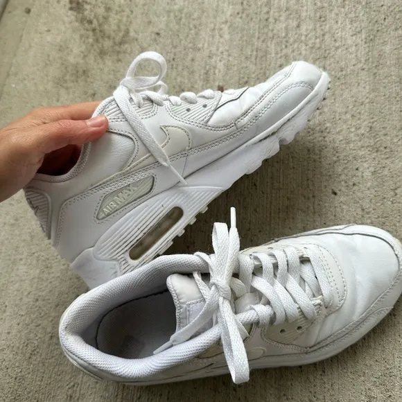 Nike Air Max 90 SE Sneakers White Tan Running Athletic Workout Shoes size 6.5Y