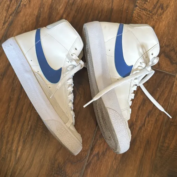 Nike Blazer Mid 77, size youth 5.5