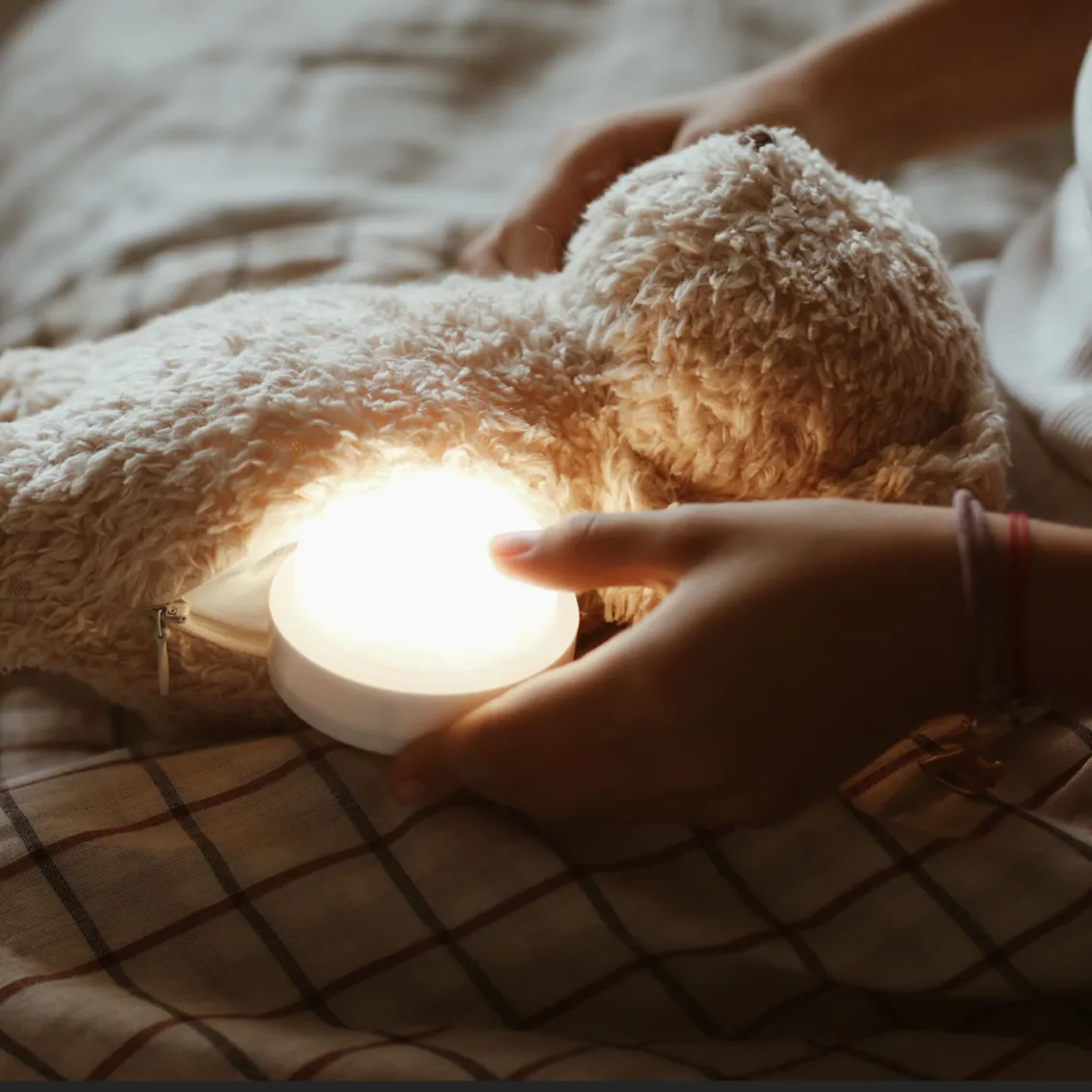 Organic Cotton Humming Bear with Night Light (Caramel)