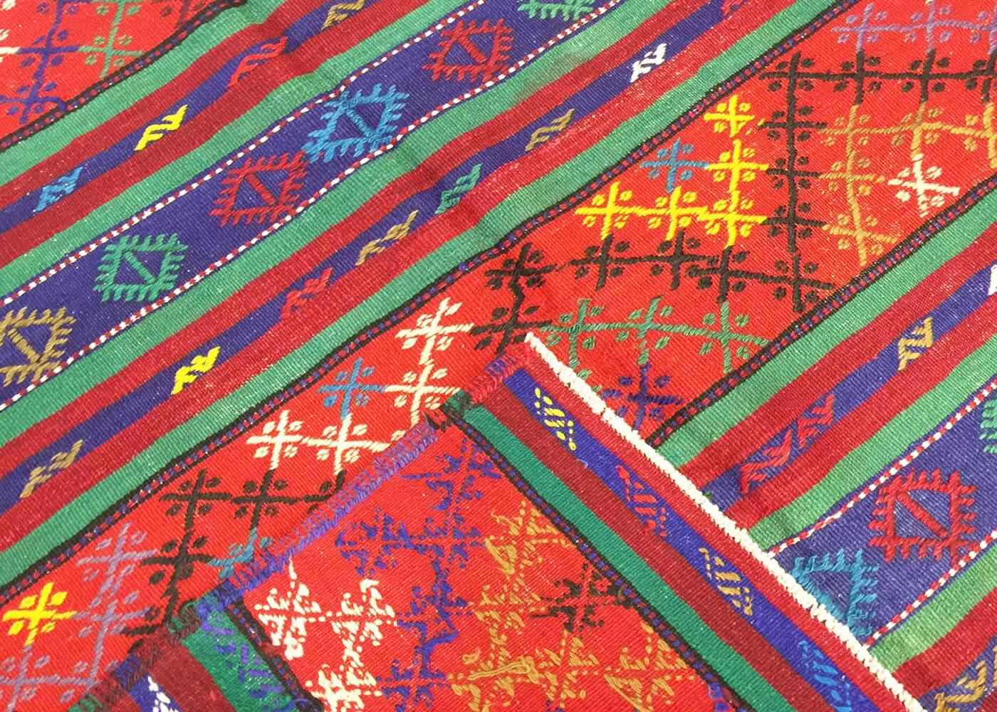 Vintage Turkish Kilim - 5'6" x 5'11"