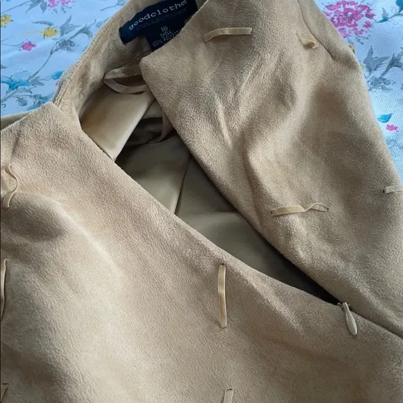 Y2K Goodclothes tan faux suede maxi.bLace detail. Great condition. Size 16.